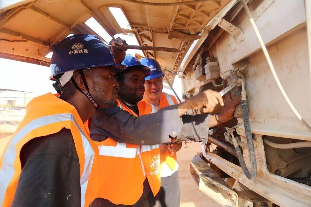 ​各方面条件优越，非洲时尚之国安哥拉，真实现状是怎么样的国家？ 第8张