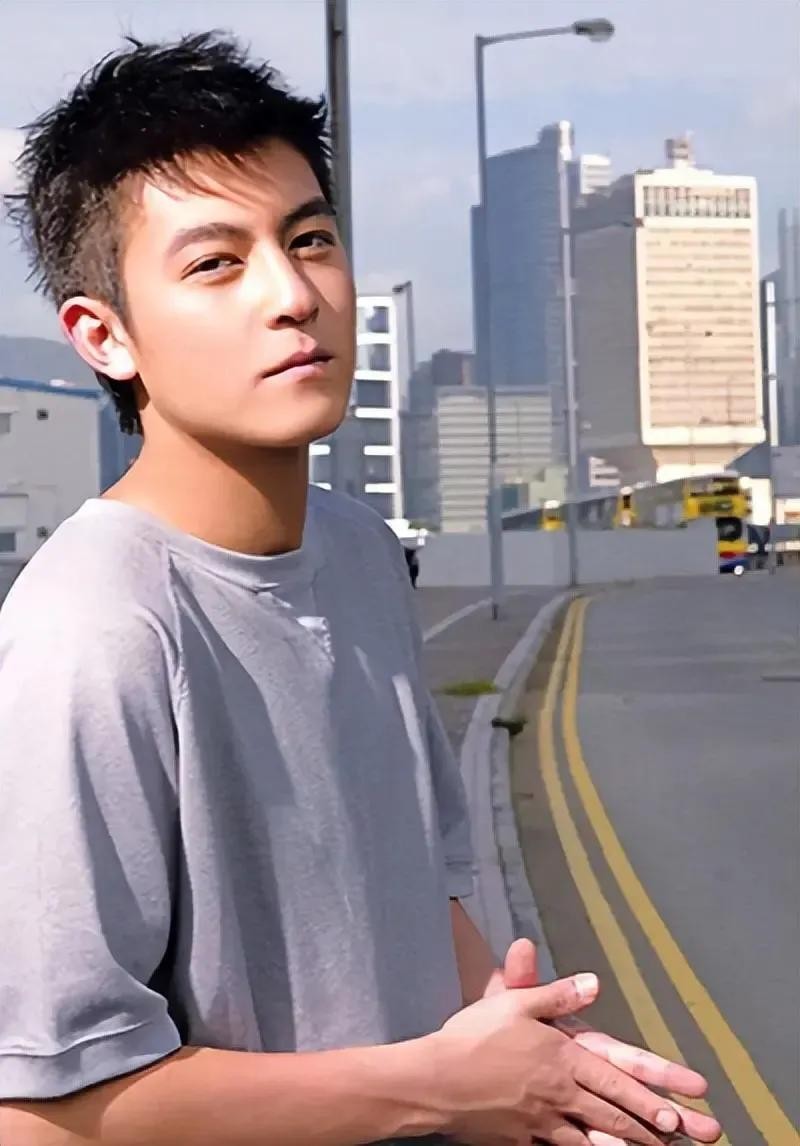 ​93段视频，176张私密照，27.5G内存，李宗瑞如何毁掉60位女艺人？ 第2张