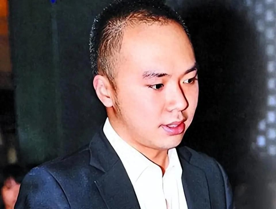 ​93段视频，176张私密照，27.5G内存，李宗瑞如何毁掉60位女艺人？ 第1张