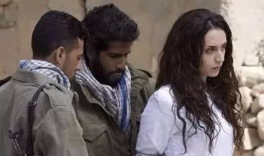 ​美女在叙利亚被公开出售！400块钱任你选择，告别场景让人落泪 第1张