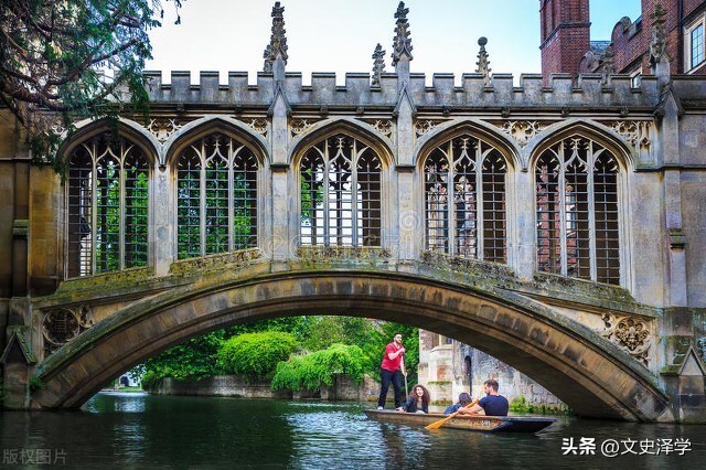 ​DeepSeek评出中国近现代最具有代表性的新诗诗人 第2张