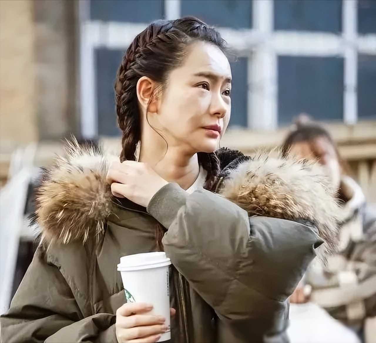 ​6位女星素颜大变样！带妆美若天仙，卸妆却让人惊呼“认不出”！ 第26张