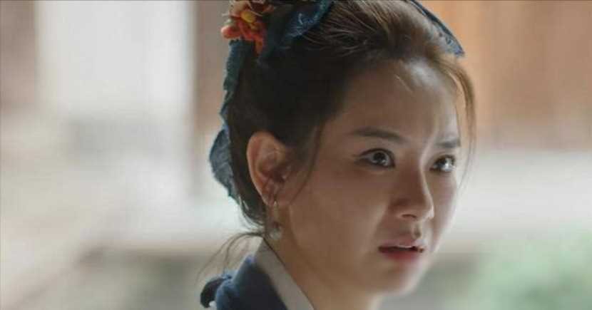 ​6位女星素颜大变样！带妆美若天仙，卸妆却让人惊呼“认不出”！ 第23张