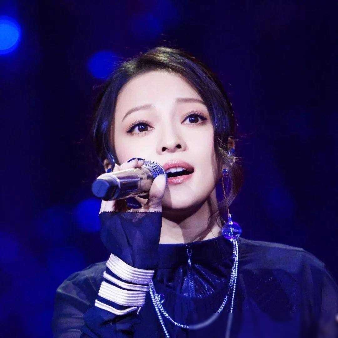 ​6位女星素颜大变样！带妆美若天仙，卸妆却让人惊呼“认不出”！ 第28张