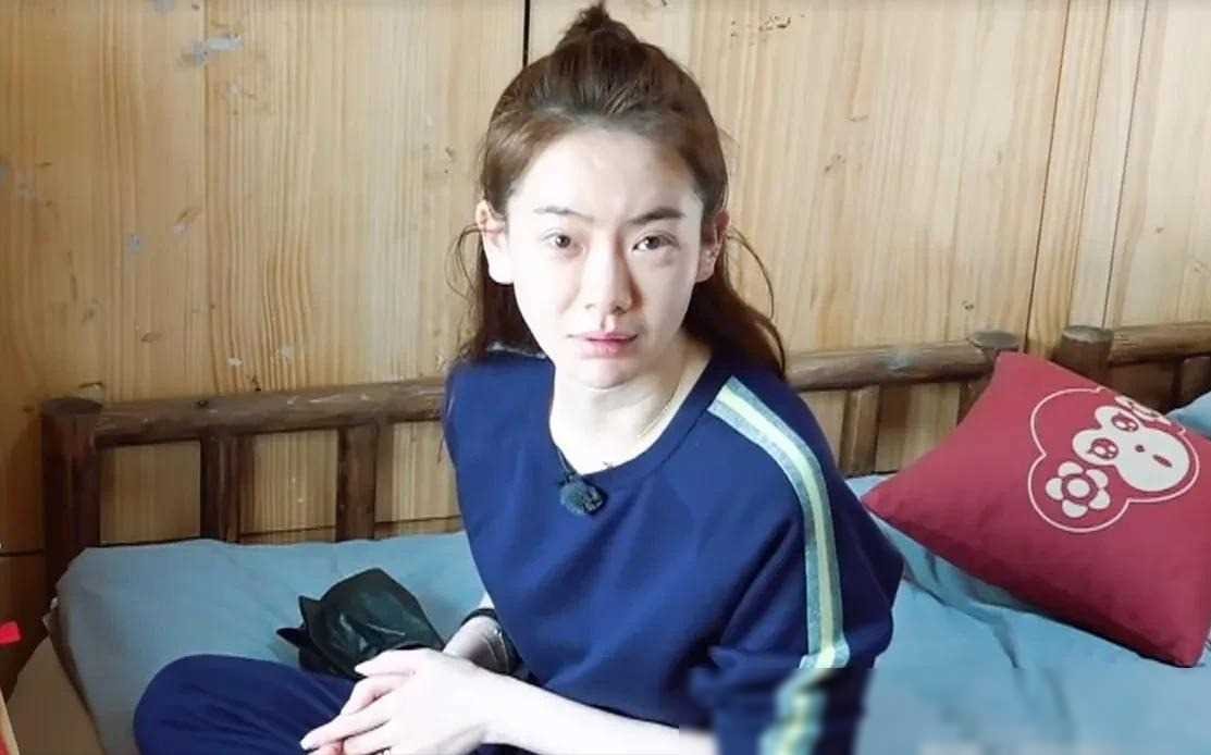 ​6位女星素颜大变样！带妆美若天仙，卸妆却让人惊呼“认不出”！ 第25张