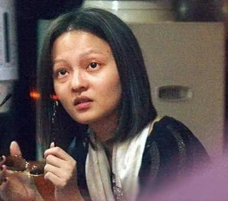 ​6位女星素颜大变样！带妆美若天仙，卸妆却让人惊呼“认不出”！ 第31张