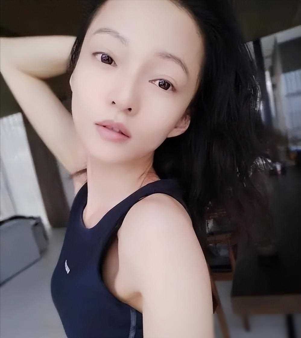 ​6位女星素颜大变样！带妆美若天仙，卸妆却让人惊呼“认不出”！ 第30张
