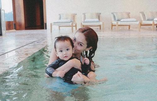 ​郑嘉颖个人简历老婆陈凯琳是混血儿吗？陈凯琳为什么嫁给郑嘉颖？ 第2张