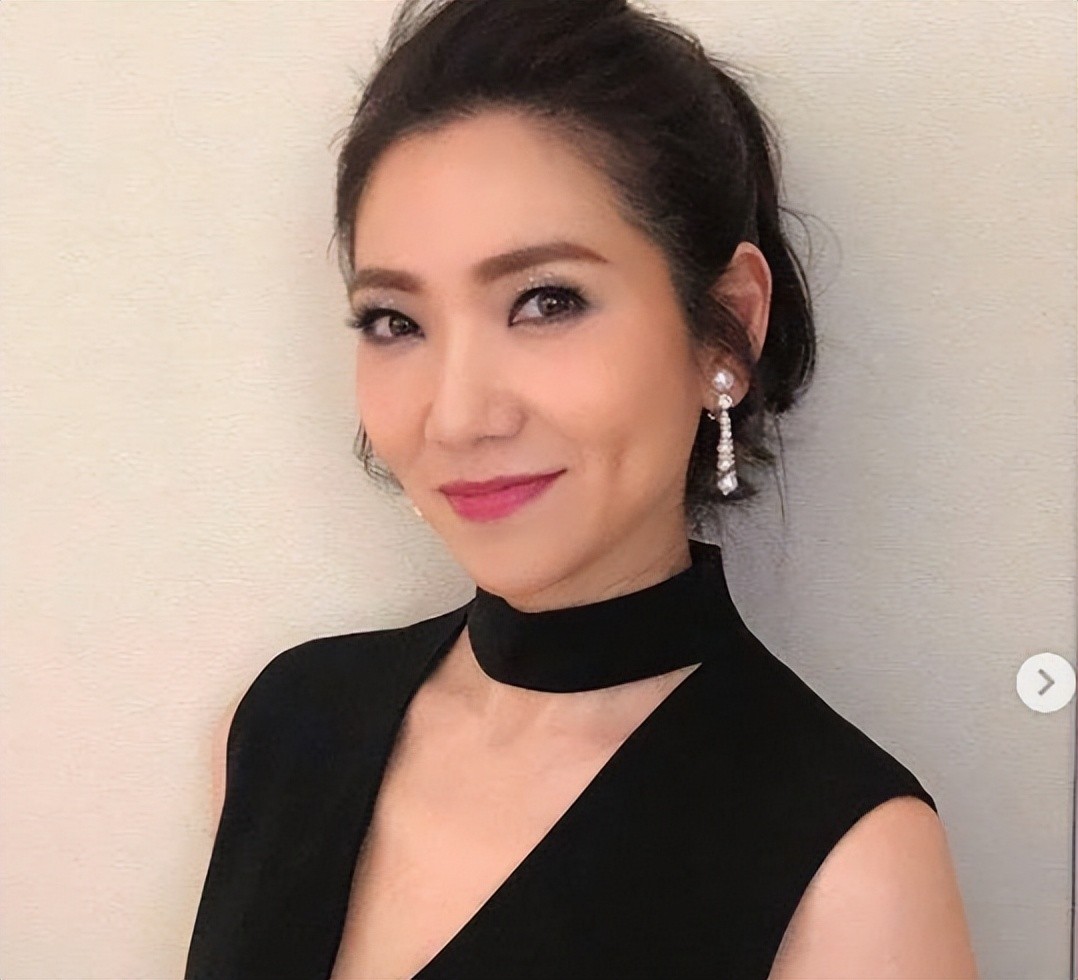 TVB女星车婉婉陷经济困难,镜头前多次落泪,主动敲高层门求工作 第10张 TVB女星车婉婉陷经济困难,镜头前多次落泪,主动敲高层门求工作 第10张