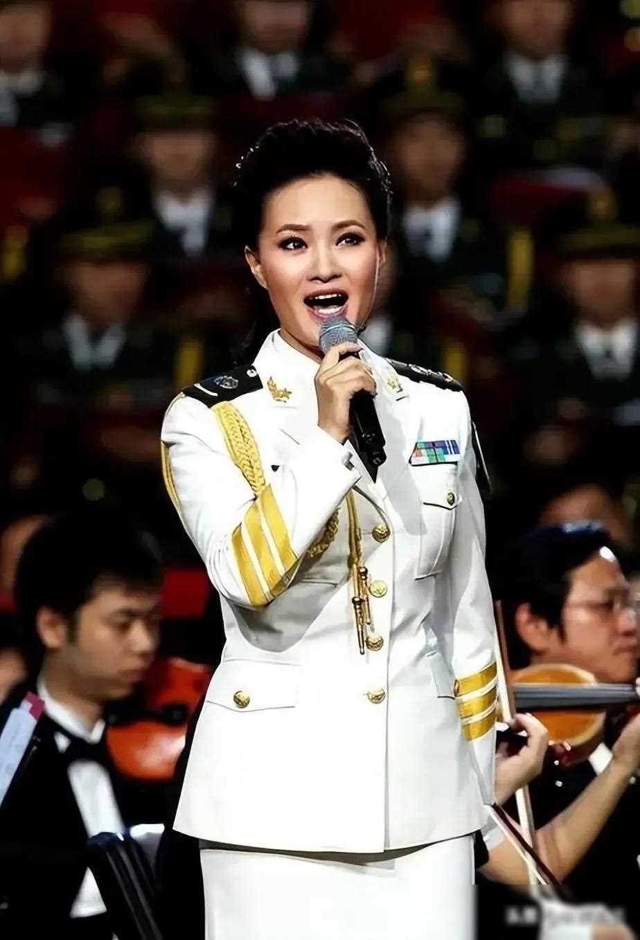 ​雷佳：华语乐坛的国家队佼佼者，传奇歌者的坚韧与执着 第19张