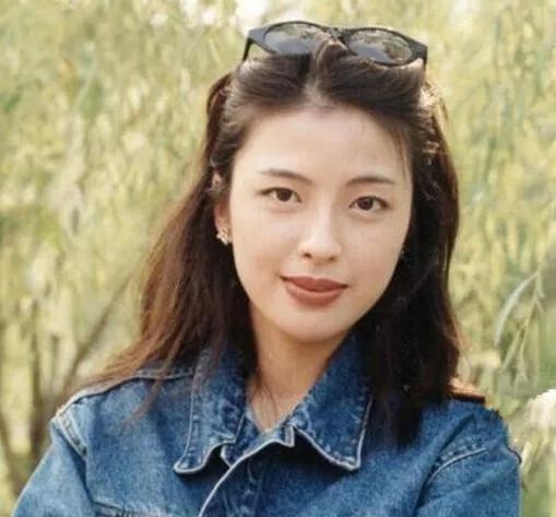 ​“最美天王嫂”——罗美薇 第9张