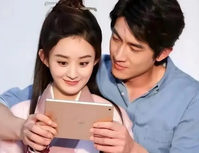 ​赵丽颖林更新恋情曝光？直播互动引猜疑，网友直呼太甜了 第4张