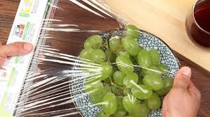 保鲜膜包裹的食物能放进微波炉加热吗 第1张