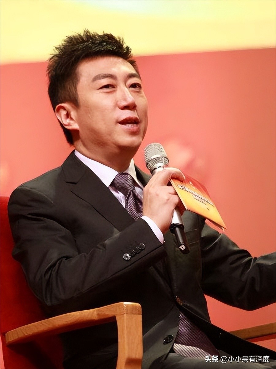 ​陈伟鸿老婆朱莉的简介（央视主持人陈伟鸿，他今年55岁了，老婆大人长相优雅端 第24张