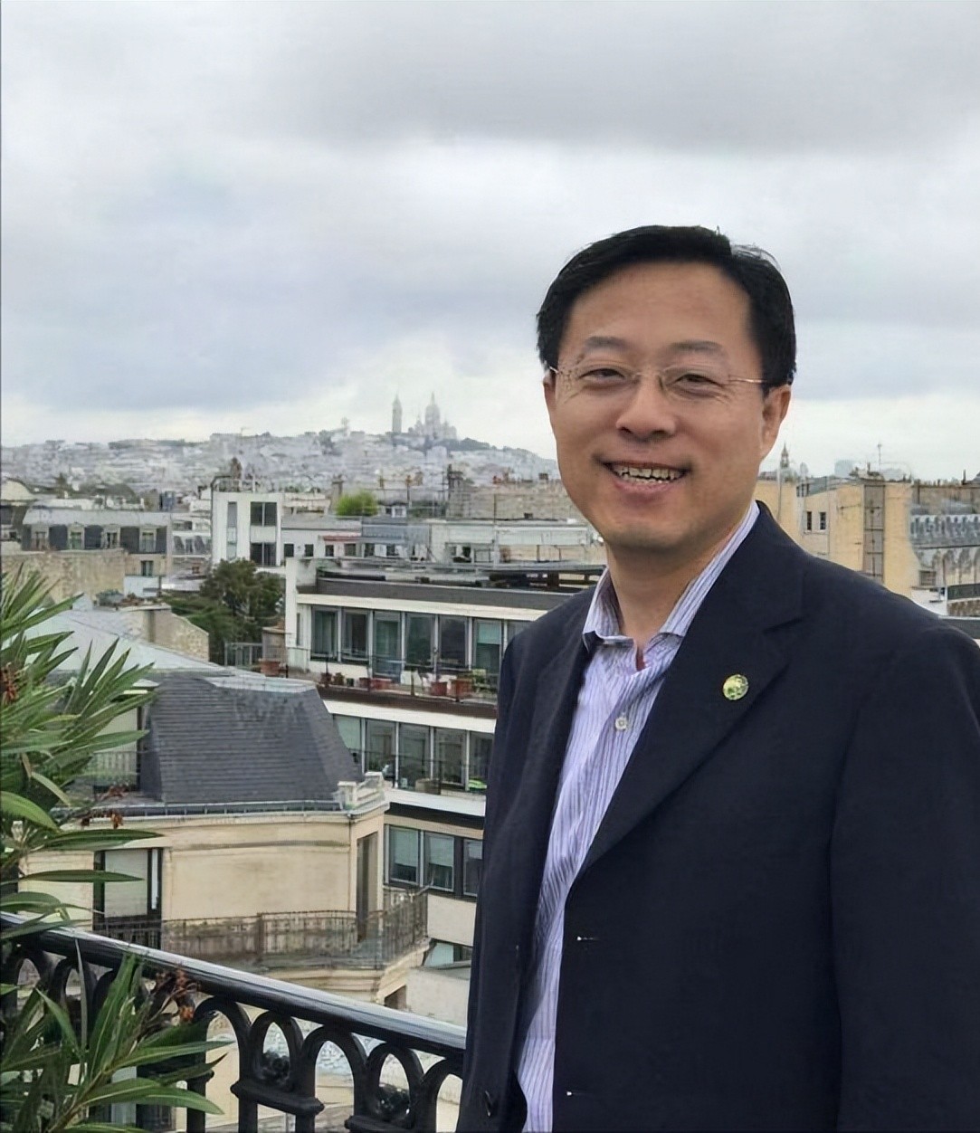 赵立坚个人资料简介(一双眼神让外媒生畏,4岁经历唐山地震幸免于难) 第3张 赵立坚个人资料简介(一双眼神让外媒生畏,4岁经历唐山地震幸免于难) 第3张