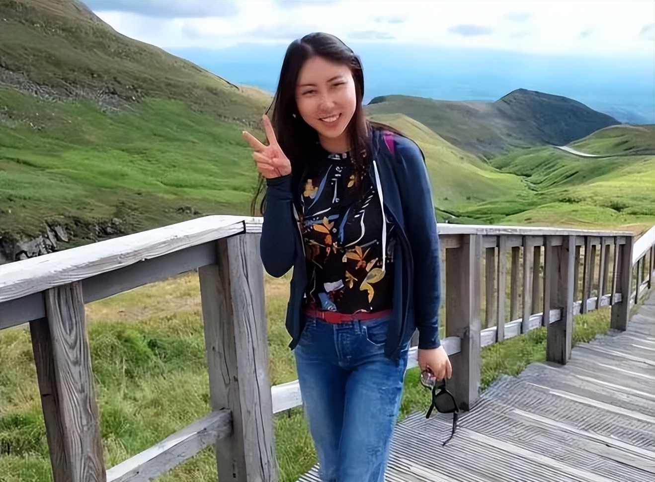 贾浅浅《黄瓜,不仅仅是吃的》赏析 第1张 贾浅浅《黄瓜,不仅仅是吃的》赏析 第1张