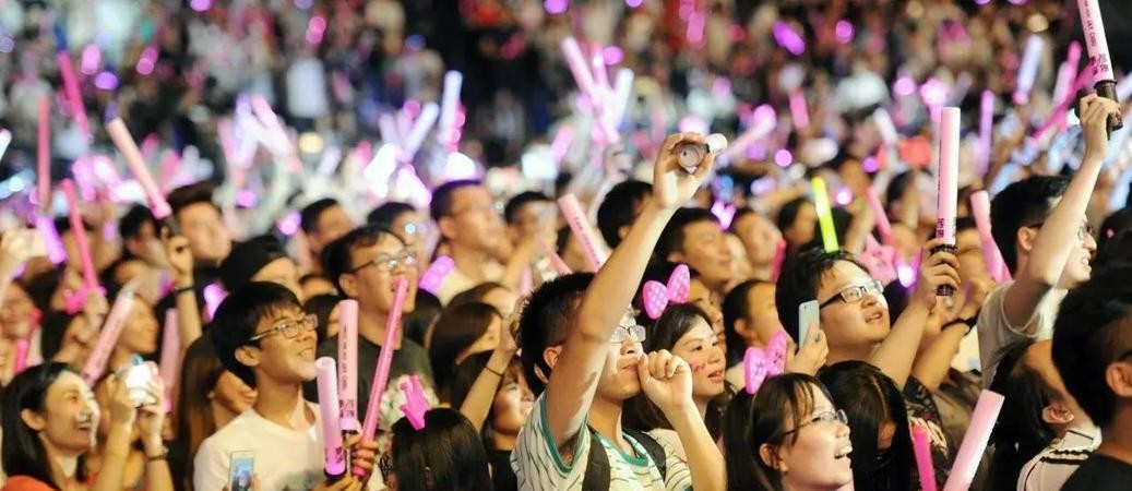 ​歌手乌兰托娅与乌兰图雅：你以为音译不同？其实根本就是两个人 第17张