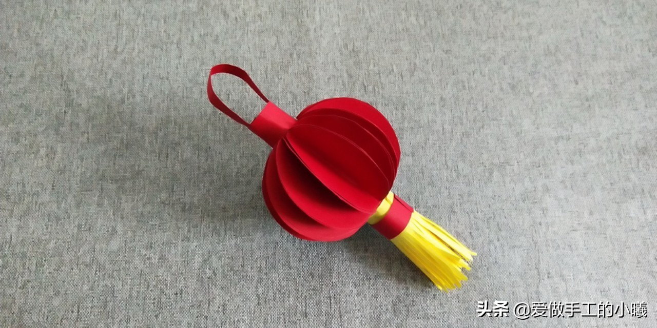 ​快过年了，用彩纸做个红红火火的灯笼吧，灯笼折纸图解 第2张