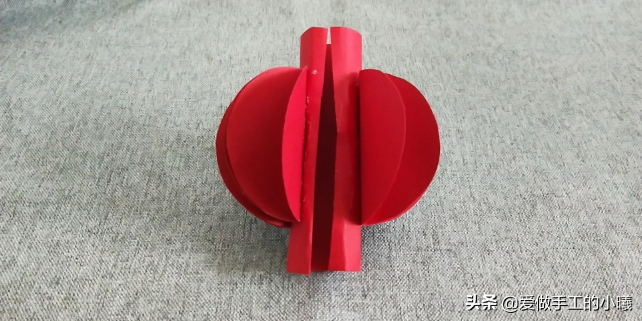 ​快过年了，用彩纸做个红红火火的灯笼吧，灯笼折纸图解 第11张