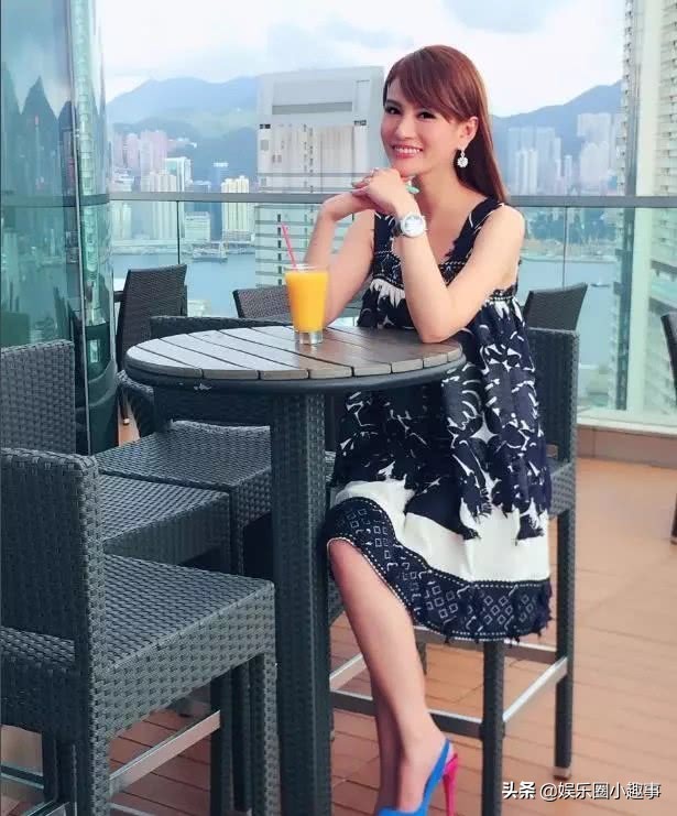 ​赵薇老公麻烦大了，港媒曝黄有龙遭名媛讨债，欠债或是高达2亿多 第2张
