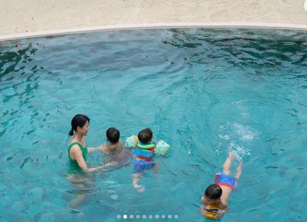 胡杏儿和老公坐游艇出海,夫妻私人飞机前合影 第8张 胡杏儿和老公坐游艇出海,夫妻私人飞机前合影 第8张