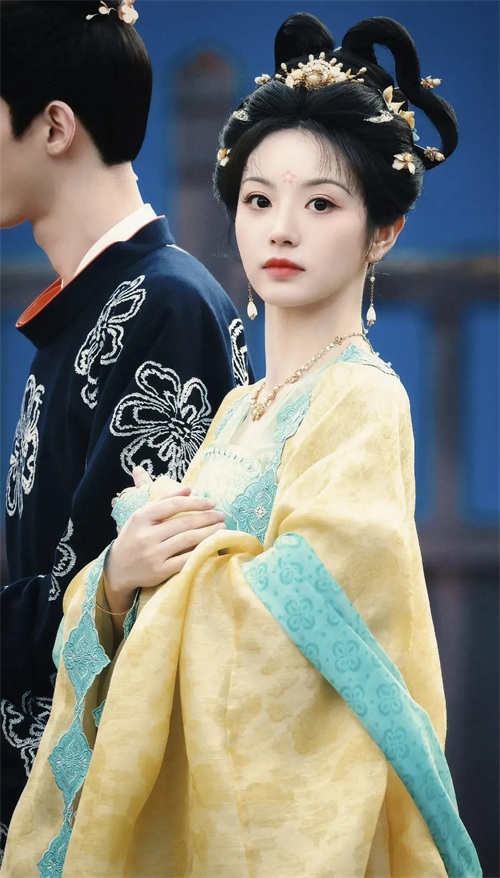 ​目前在拍的4部唐朝背景古装剧，你们看好哪对？ 第12张