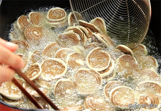 面粉的各种吃法简单做法分享,香脆可口,一大袋子不够吃 第15张 面粉的各种吃法简单做法分享,香脆可口,一大袋子不够吃 第15张