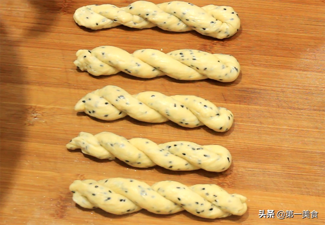 面粉的各种吃法简单做法分享,香脆可口,一大袋子不够吃 第18张 面粉的各种吃法简单做法分享,香脆可口,一大袋子不够吃 第18张