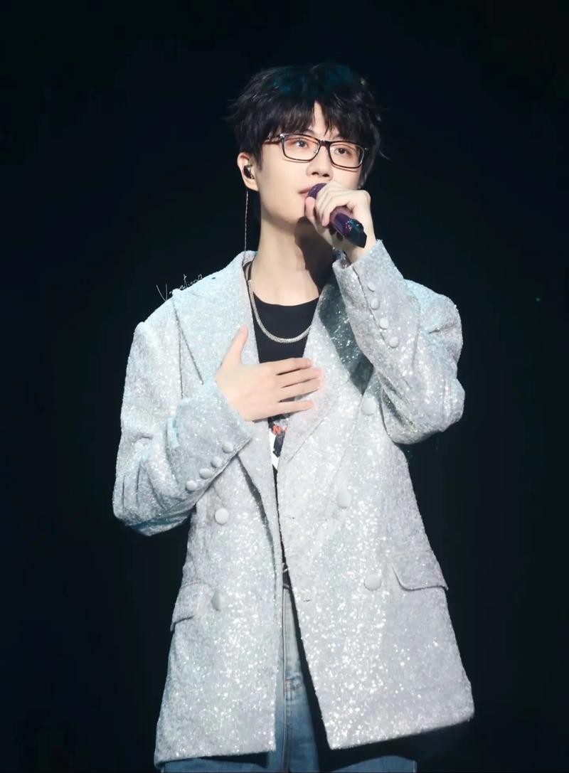 央视跨年晚会阵容曝光,看完明星名单,厕所都不敢去上了 第22张 央视跨年晚会阵容曝光,看完明星名单,厕所都不敢去上了 第22张