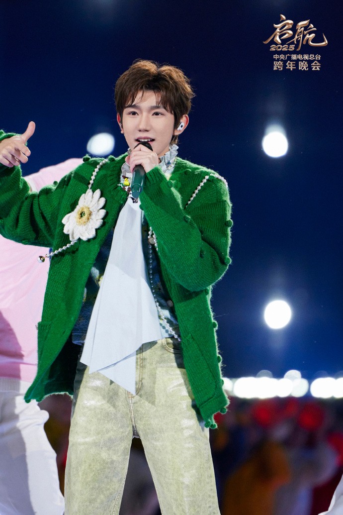 央视跨年晚会阵容曝光,看完明星名单,厕所都不敢去上了 第29张 央视跨年晚会阵容曝光,看完明星名单,厕所都不敢去上了 第29张