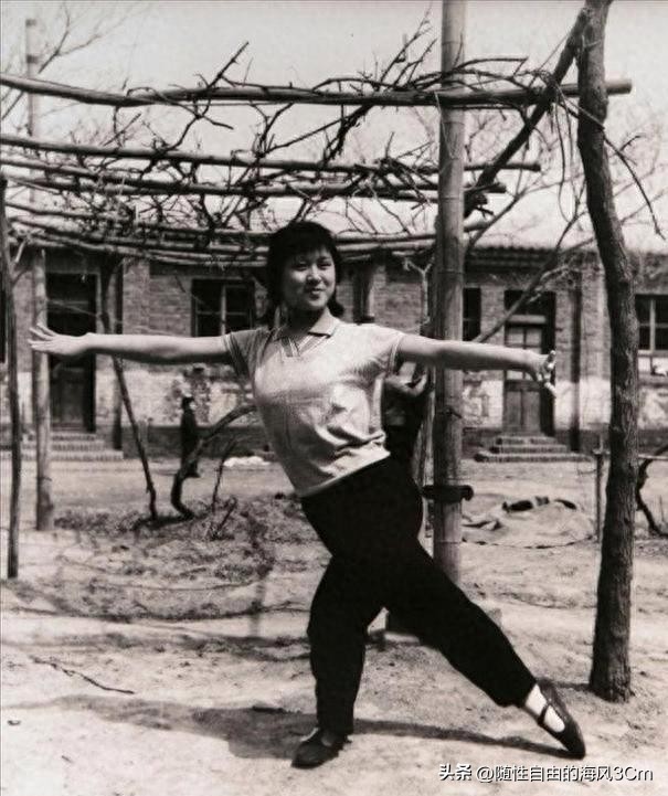 ​70年代女知青下乡旧照，最后一张颜值秒杀当今很多女明星 第8张
