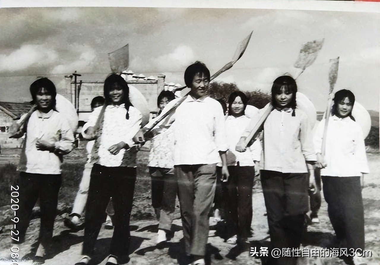 ​70年代女知青下乡旧照，最后一张颜值秒杀当今很多女明星 第7张
