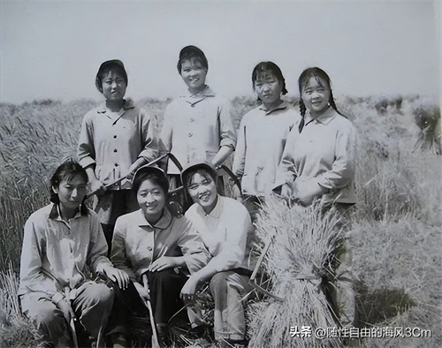 ​70年代女知青下乡旧照，最后一张颜值秒杀当今很多女明星 第4张