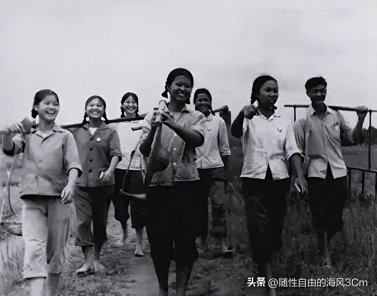 ​70年代女知青下乡旧照，最后一张颜值秒杀当今很多女明星 第15张