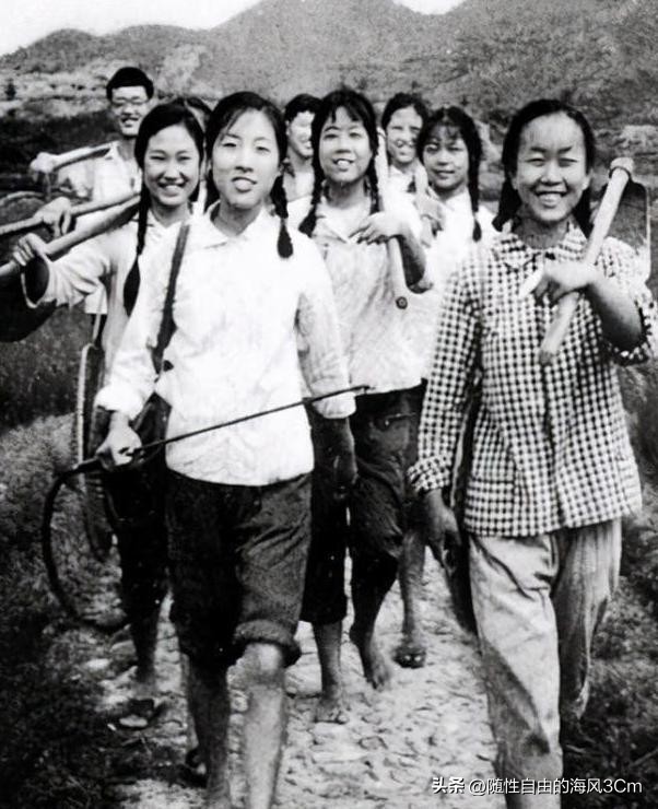 ​70年代女知青下乡旧照，最后一张颜值秒杀当今很多女明星 第21张