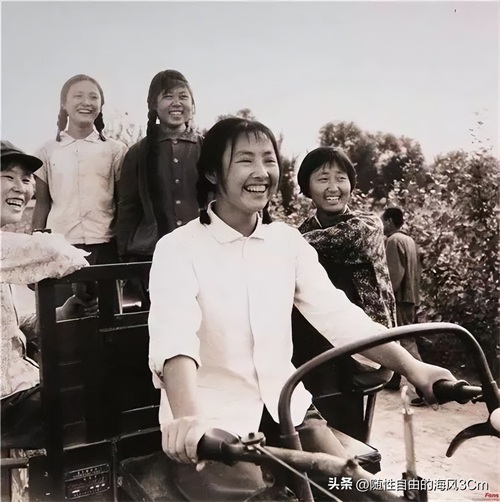 ​70年代女知青下乡旧照，最后一张颜值秒杀当今很多女明星 第20张