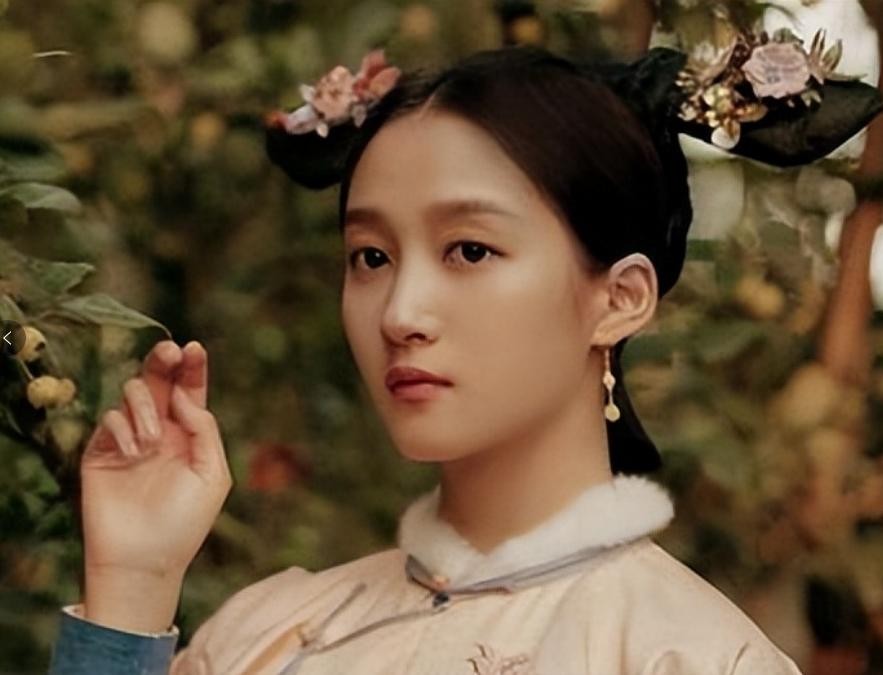 ​那英是慈禧一脉，关晓彤是真格格？盘点5位可能是满清血统的明星 第19张