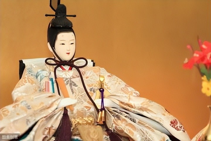 ​那英是慈禧一脉，关晓彤是真格格？盘点5位可能是满清血统的明星 第22张