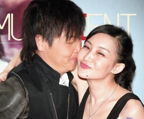 ​婚后出轨仍活跃在娱乐圈的前五位男明星 第6张