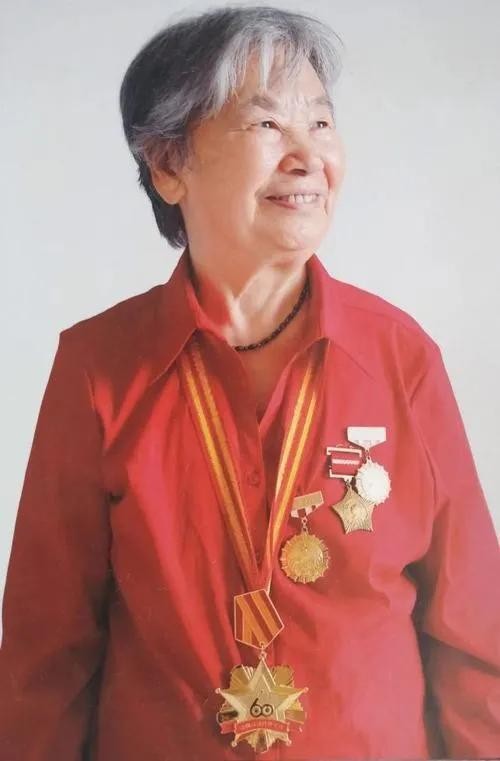 劳动明星李素文 第6张 劳动明星李素文 第6张