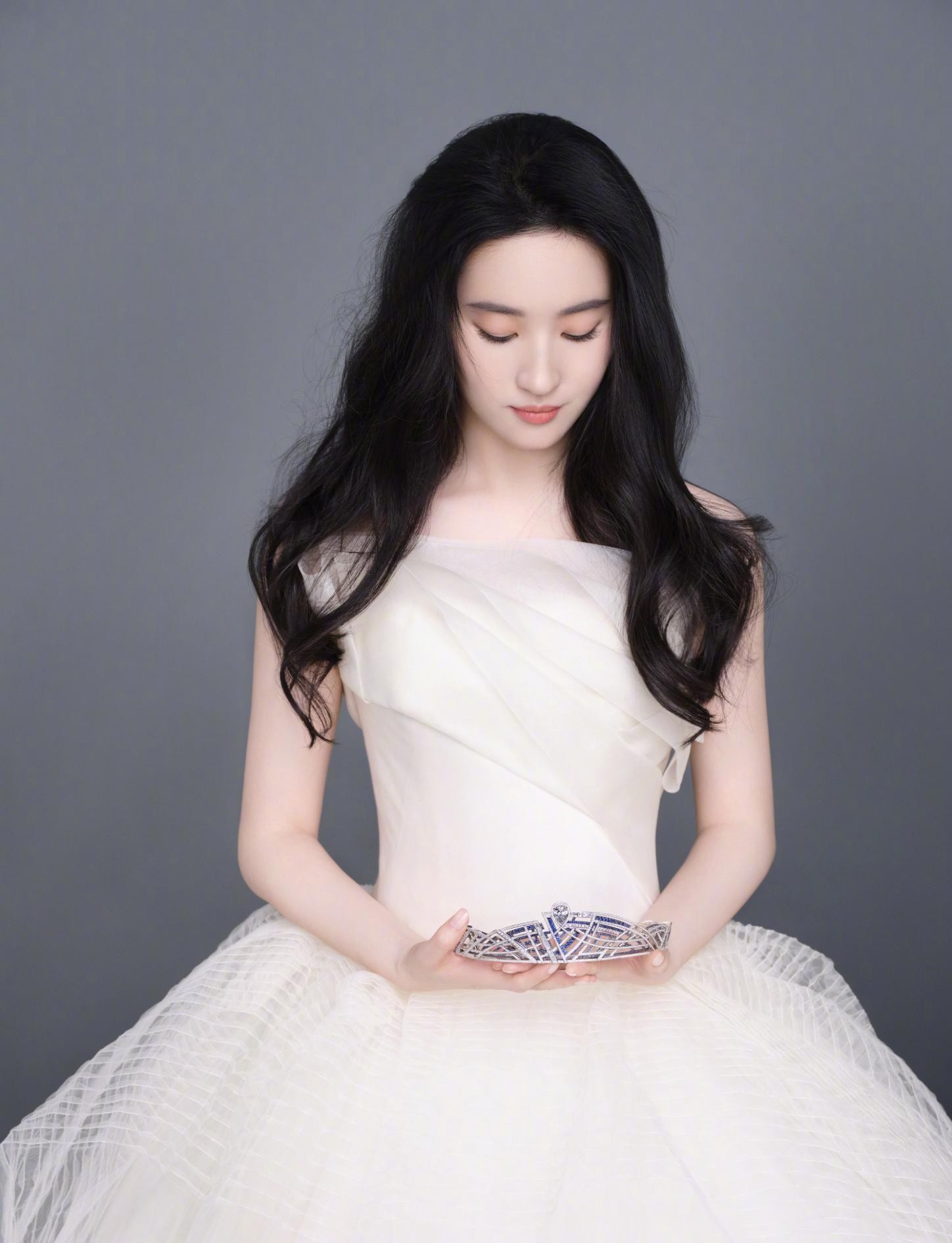 刘亦菲 (Yifei Liu) —— 蕴含文艺气质之美|明星写真 第27张 刘亦菲 (Yifei Liu) —— 蕴含文艺气质之美|明星写真 第27张