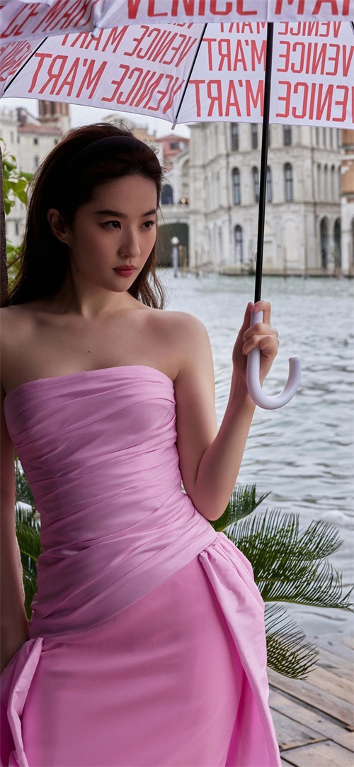 刘亦菲 (Yifei Liu) —— 蕴含文艺气质之美|明星写真 第20张 刘亦菲 (Yifei Liu) —— 蕴含文艺气质之美|明星写真 第20张