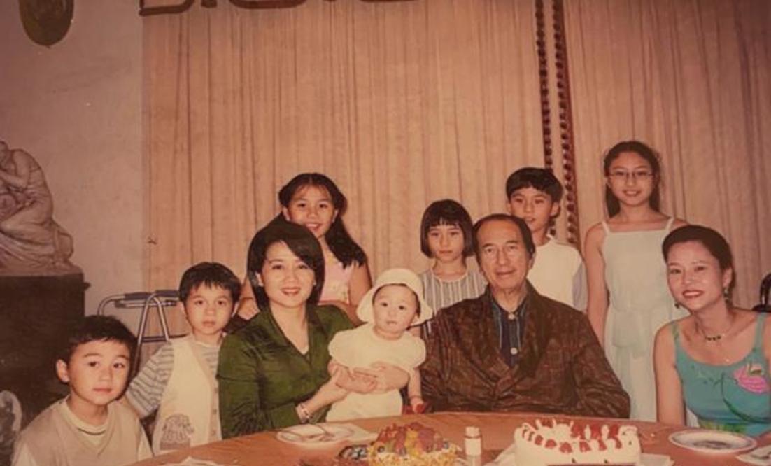 ​何鸿燊一生4个妻子，共有17个子女，不是他花心，而是家族传承 第2张