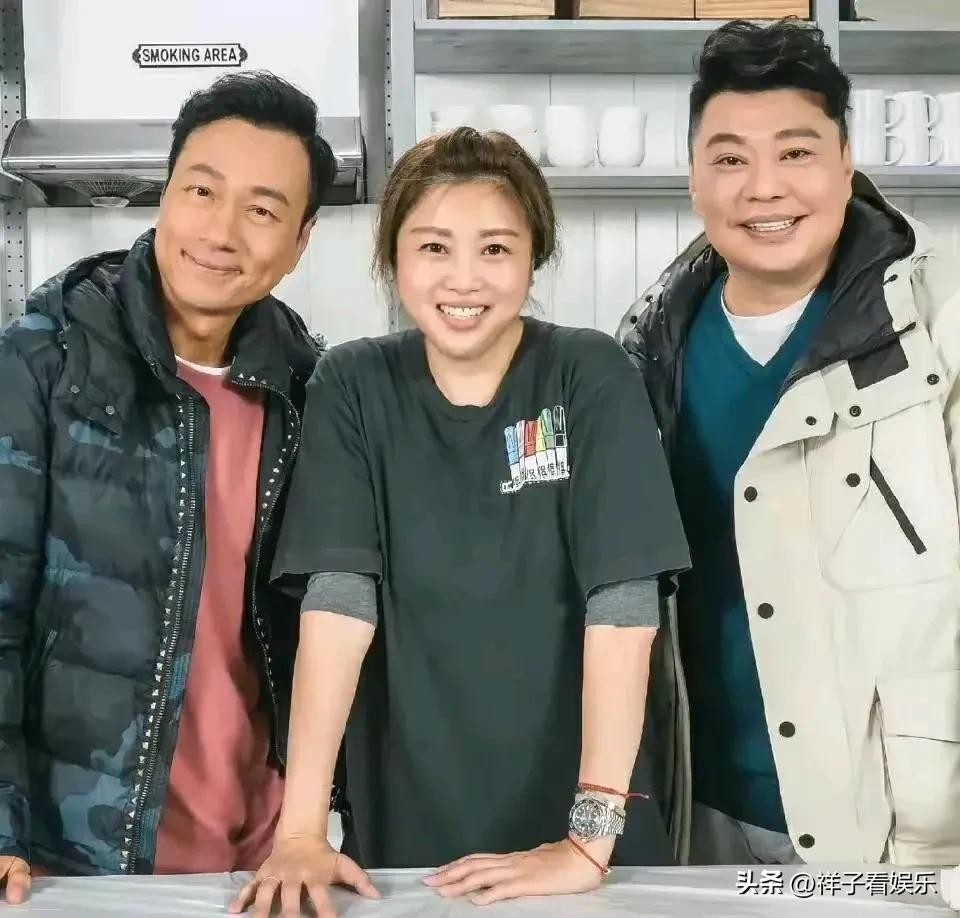 ​梅小惠59岁宣布复出，娱乐圈再添新亮点 第4张