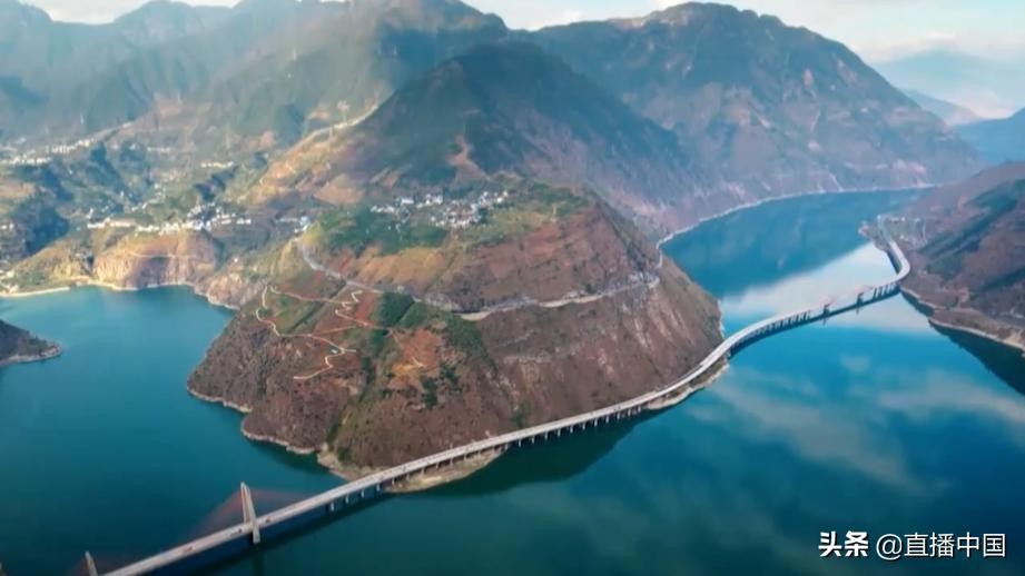 ​雅西高速公路——“魔鬼中的魔鬼路段”| 中国新地标精选 第1张