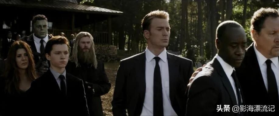 ​《复联4：终局之战》删减片段：钢铁侠牺牲后，全体英雄下跪膜拜 第7张