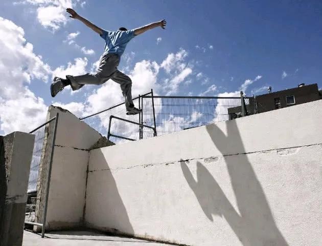 ​吴永宁不慎从263米高楼坠亡，但是真正死因却是活活痛死 第3张