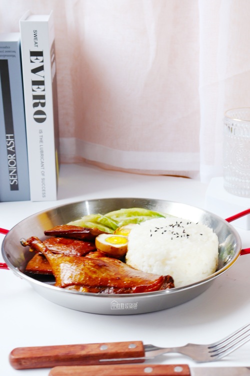 ​在家花五块钱就能做出沙县同款鸭腿饭，荤素搭配，好吃让人上瘾 第9张