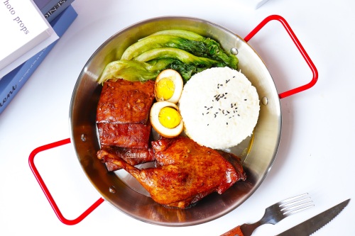 ​在家花五块钱就能做出沙县同款鸭腿饭，荤素搭配，好吃让人上瘾 第2张