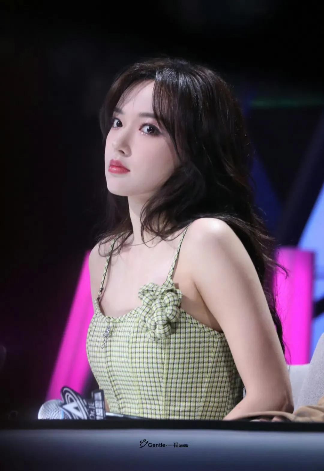 ​程潇为什么被称为奶潇 第2张